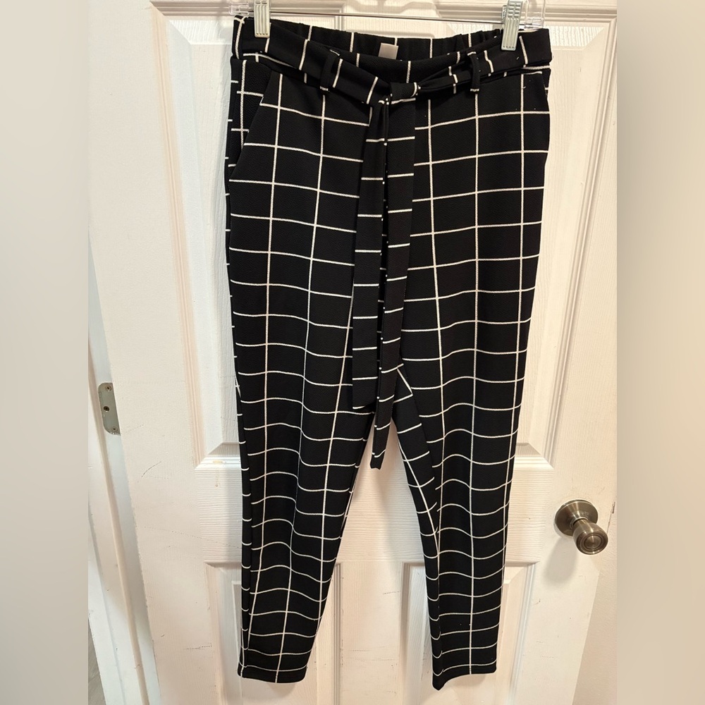 Women's Black and White Grid Pattern Pants